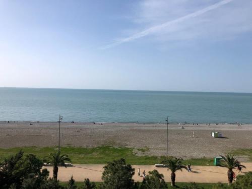 Black Sea Vi Dary Magnoliy