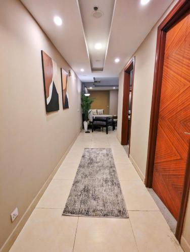 Gold Crest Mall Executive Apartments by Skyline DHA Lahore - image 4