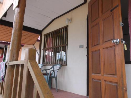 Double Room with Sea View image 2