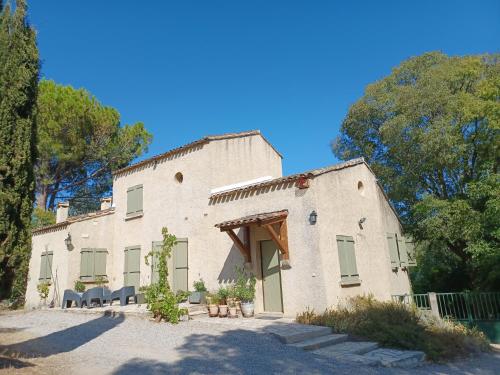 Hotelli välisilme, Le Mas de Rouvièges (Le Mas de Rouvieges) in Gignac