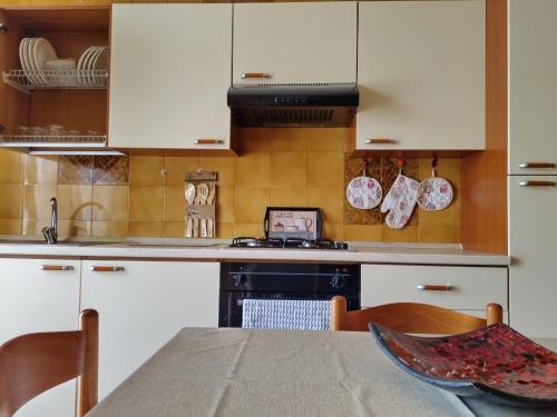 кухня, Nunzia Home - Appartamento indipendente 85 mq - Bagno Privato - Aria Condizionata in Baiano
