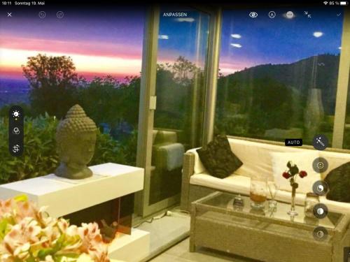 Exklusive Wohnung mit Panorama von Schwarzwald bis zu den Vogesen Exklusive Wohnung mit Panorama von Schwarzwald bis zu den Vogesen