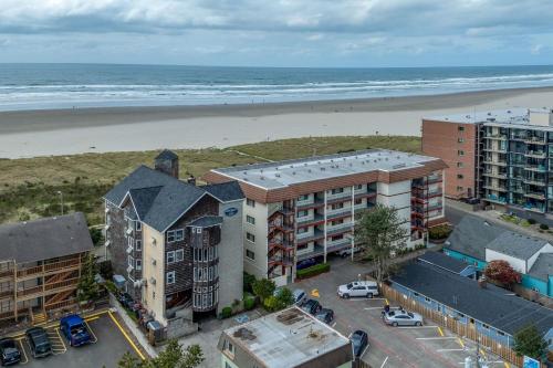 Seaside Beach Club 204 - image 13
