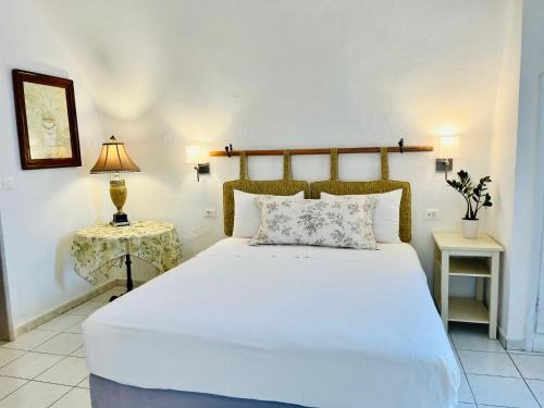Le Petit Greek – Fira, UT