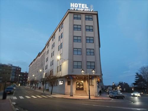 . Hotel Don Carmelo