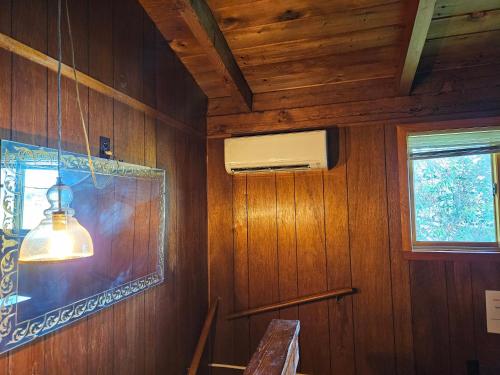 外部景觀, Caster Holdings in 密斯提克市中心