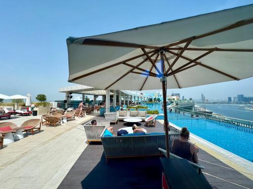 Hospitality Expert 7 Palm Studio - Beach Pool Bar - image 12