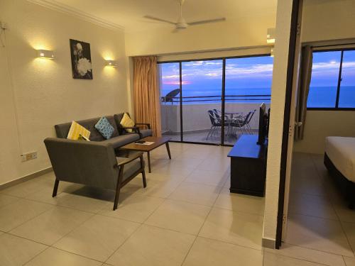 Green Ocean Seaview Apartment