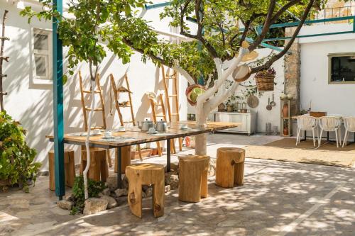 Lefka Hotel & Apartments - image 2