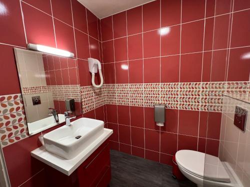 Brit Hotel du Parc Niort - image 12