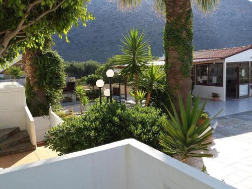 Exterior view, Cathrin Suites in Akrotiri