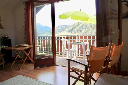 VILLARD DE LANS APPARTEMENT LUMINEUX avec VUE PANORAMIQUE VILLARD DE LANS APPARTEMENT LUMINEUX avec VUE PANORAMIQUE