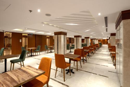 مطعم, GH HOTEL - فندق جي اتش in العريض