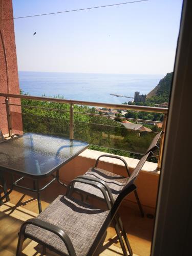 Seaview apartment complex Karia12 in Kavarna