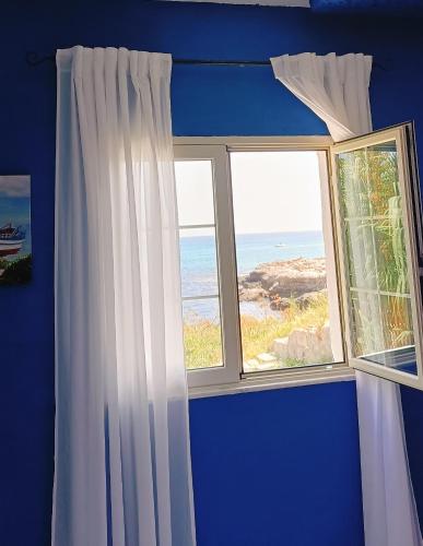 LA TERRAZZA SUL MARE camera fronte mare&vicino aereoporto SICILIAN VINTAGE STYLE SEASIDE ROOM LA TERRAZZA SUL MARE camera fronte mare&vicino aereoporto SICILIAN VINTAGE STYLE SEASIDE ROOM