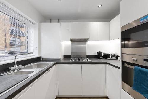 THE OAK - An Elegant 2 Bedroom House in Dartford - London Zone 8, Dartford (fotografie 2)