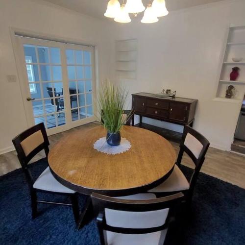 4 bd home close to Fort Liberty in Fayetteville, USA