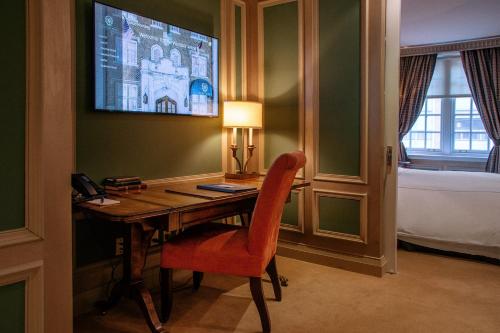 room detail thumbnail 1