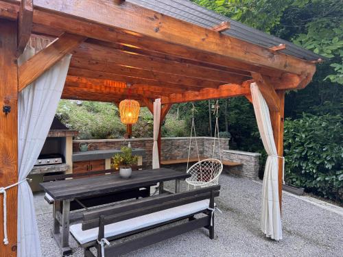 Apartment with a terrace Forest Home Lullula