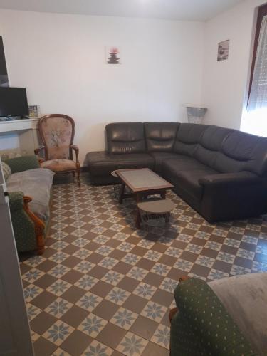 동피에르 쉬르 베브르 Maison 14 personnes,Pal 4 kms 2성급 싱글룸 레스토랑