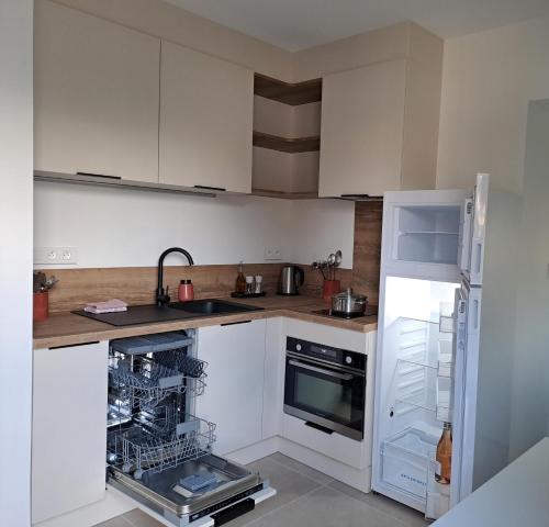 Konyha, Gîte cosy et tout équipé "Une cabane en Luberon" 44 m2 avec jardin (Gite cosy et tout equipe "Une cabane en Luberon" 44 m2 avec jardin) in Pertuis Városközpont