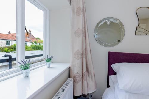 The Snug - A Quaint Mews Cottage City Centre