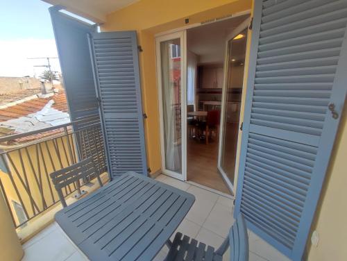 Balcony/terrace, Appart One Frejus in Frejus