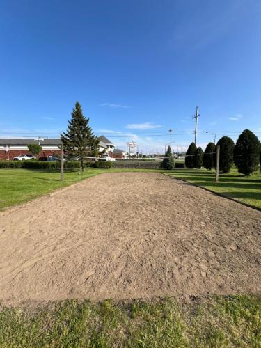 Red Carpet Inn - image 5