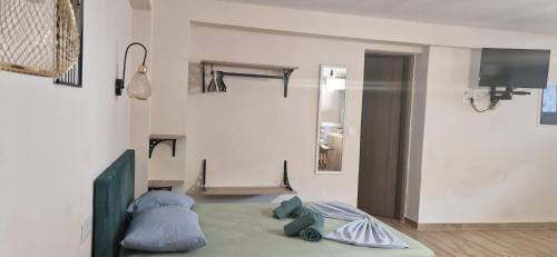 Stergios Suite with Private Jacuzzi Stergios Suite with Private Jacuzzi