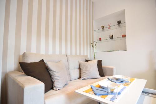 Macarena Home - image 12