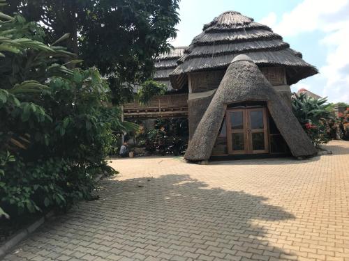 Highway 24 Lounge Masaka in Masaka