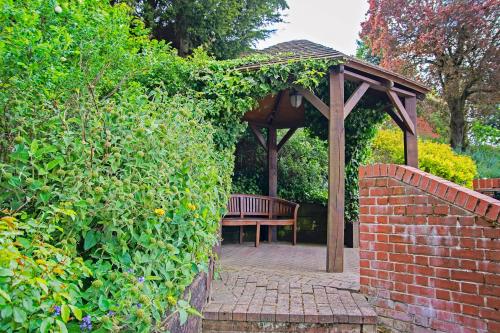 Waveney House Hotel - image 2