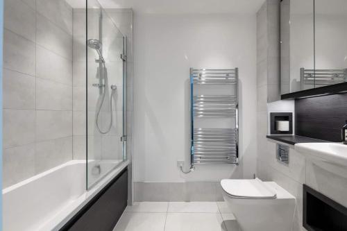 2 mins walk from UCL campus and London Stadium, London (photo 8)