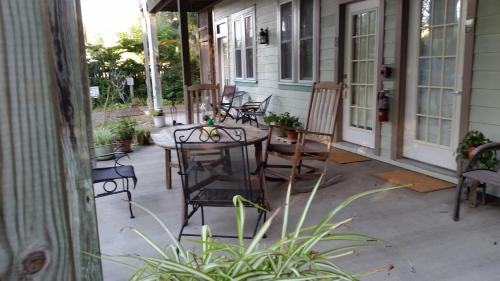 Anchor Inn NSB Bed and Breakfast - 발코니/테라스