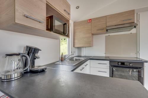 Facilities, Lucky Beach in Lagezoom