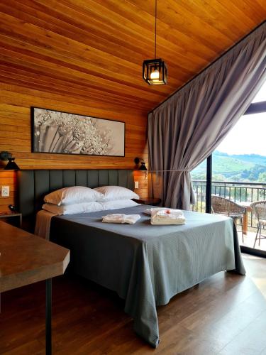 Book the One-Bedroom Chalet One-Bedroom Chalet