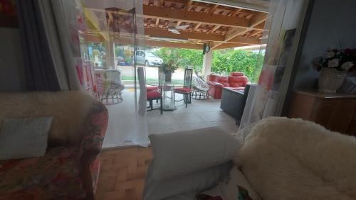 Villa à Restinclières dans cadre exceptionnel de verdure entre Montpellier et Nîmes à 1/2h des plages gîte à louer Restinclières