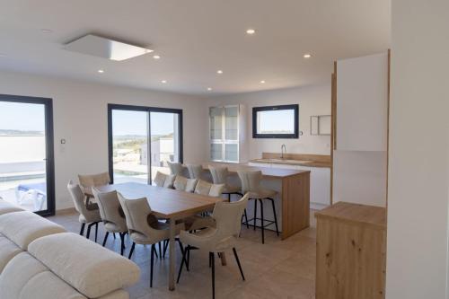 Villa Évasion - pour 8 personnes avec vue (Villa Evasion - pour 8 personnes avec vue) in Narbonne