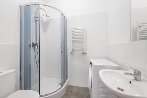 Queen Apartments Room Type - Classic Triple Room