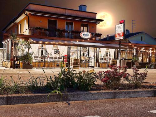 Bar Moro 1963 3