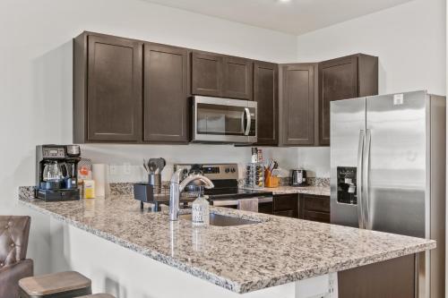 Two Shenandoah Valley Townhomes Sleeps 16 in Luray, USA