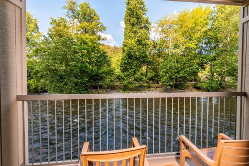 Rivers Edge Motel - image 10