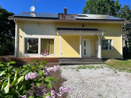 Dārzs, Golden Haven - Kullakodu - 2-bedroom house with sauna, patio, grill, walk to beach in Vaana-Joesuu