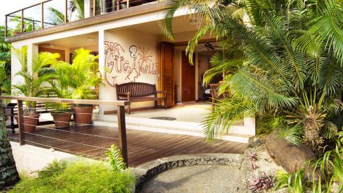 Two-Bedroom Apartment with Sea View room in Fatumaru Lodge