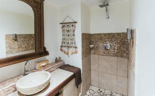 Two-Bedroom Apartment with Sea View image 4