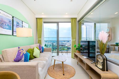 Two-Bedroom Apartment with Balcony room in The Sóng Vũng Tàu - Căn Hộ Hồ Bơi - Minh Thy's Homestay