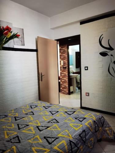 Familial appartement au rez-de-chausse tres propre in Al Mohammadi