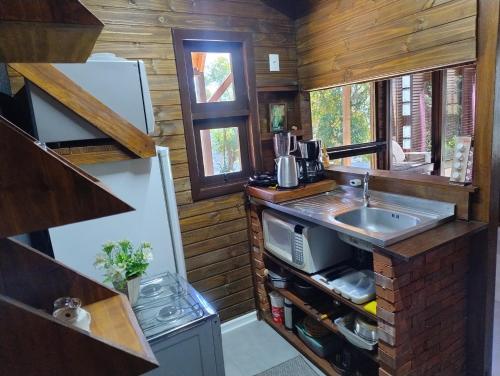 Cabana com banheira na colina in Nova Petropolisa
