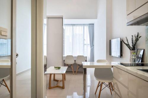 Bong's Apartment - Nice Studio @ Rivergate Dist. 4 - 편의 시설/서비스