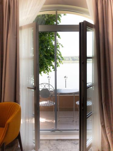 Book the VIP Penthouse with River View and Terrace VIP Penthouse with River View and Terrace